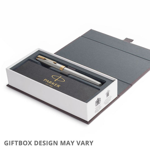 Parker Sonnet Fountain Pen Black Lacquer with Gold Trim